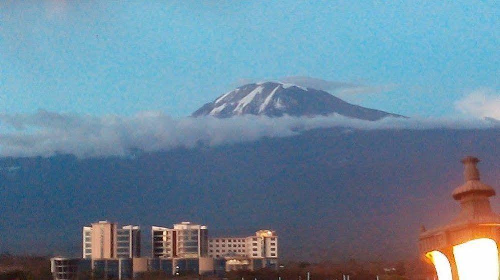 Osy Grand Hotel Moshi Kilimanjaro Tanzania Exteriér fotografie